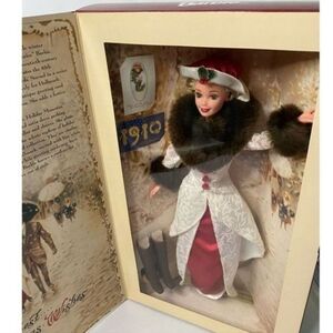 Holiday Memories Barbie 1995 NRFB Hallmark Vintage Special Edition Mattel